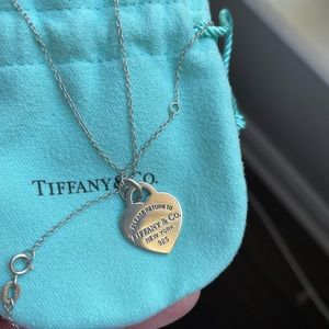 Tiffany & Co, Return to Tiffany pendant and chain
